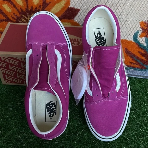 Vans •Old School Fuchsia Red/True White Men’s sneakers